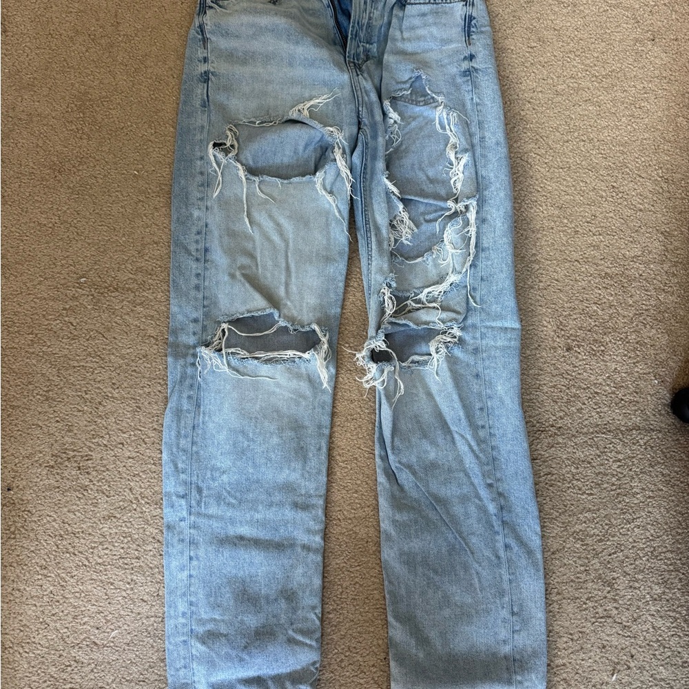 Women’s Light Blue Distressed Jeans